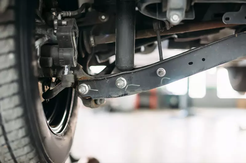 Kenapa Karet-Karet Suspensi Lebih Mudah Retak di Musim Hujan? | Suzuki Jember