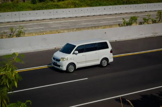 Suzuki APV Arena – Rekomendasi Mobil Usaha, Travel, & Ambulans Terbaik di Jember