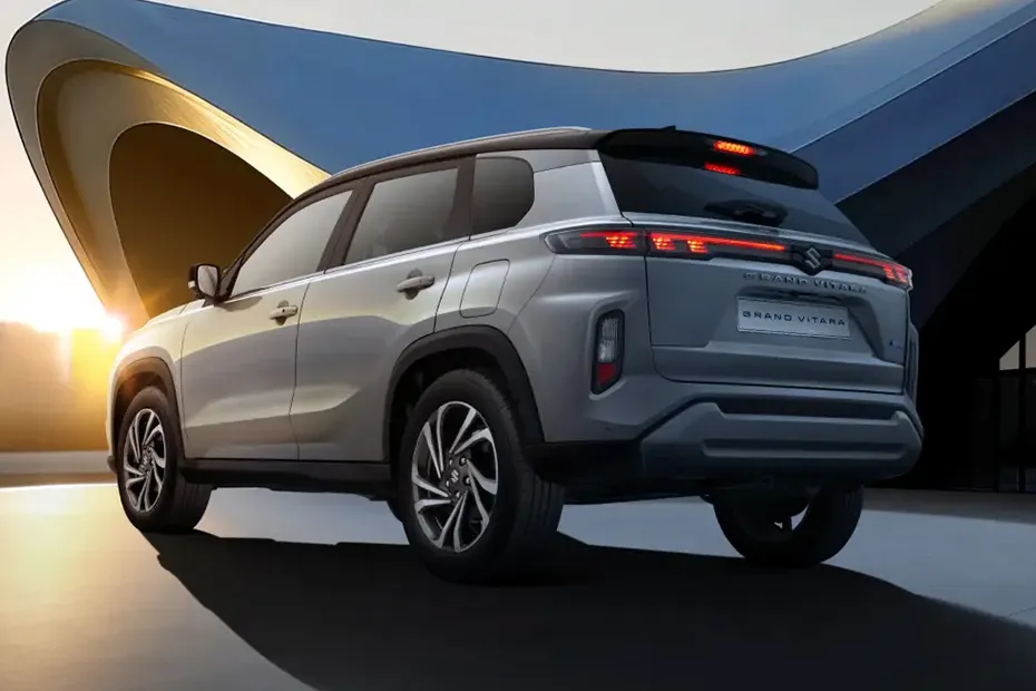Review Suzuki Grand Vitara Jember – Flagship SUV Premium Hemat Energi